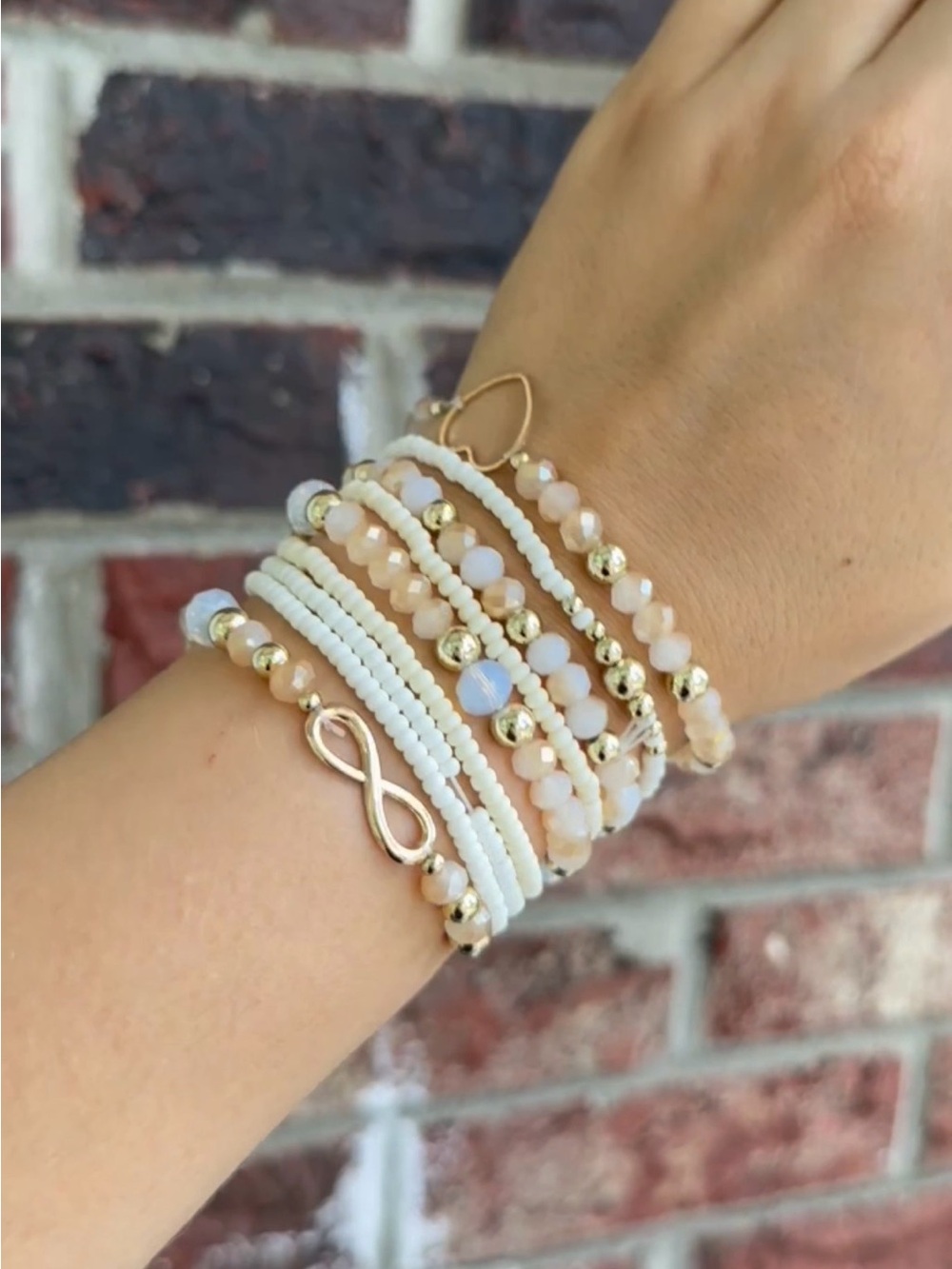 Elegant Ivory & Gold Beaded Bracelet Stack - Picture 2 of 7